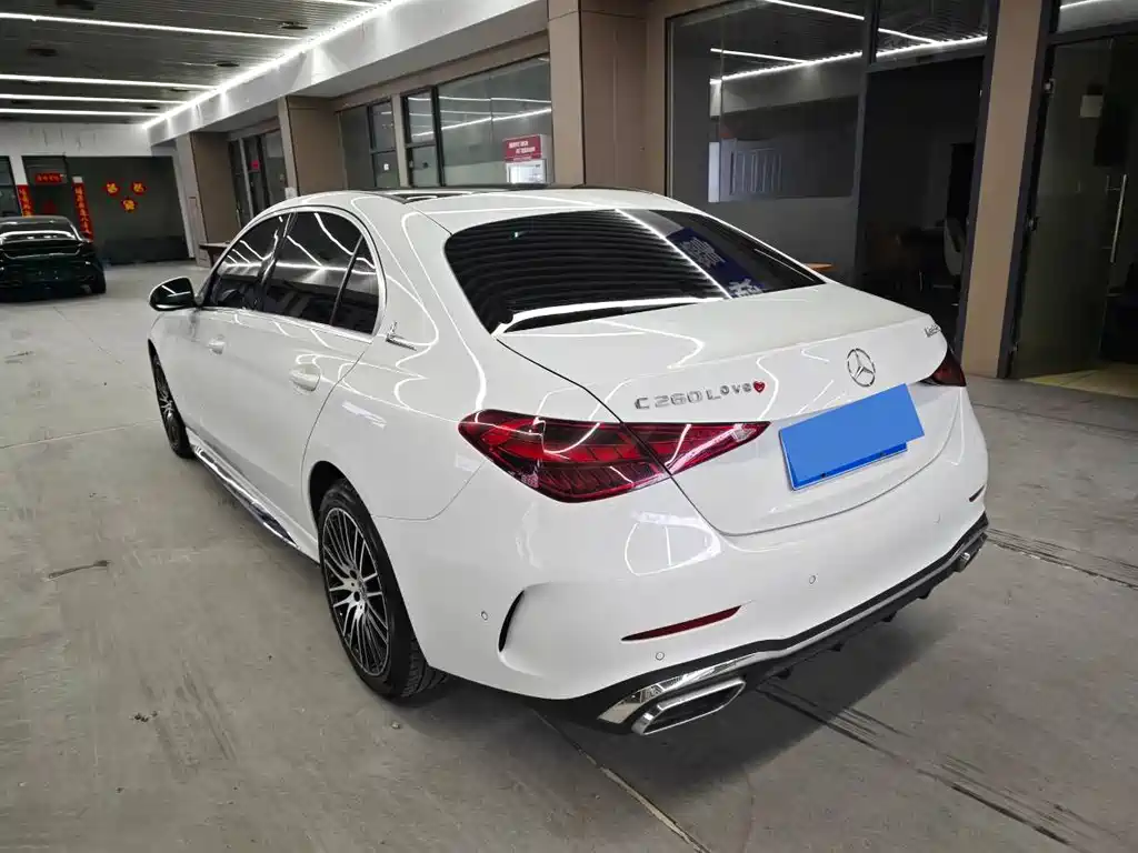Mercedes-Benz C-Class — миниатюра 17