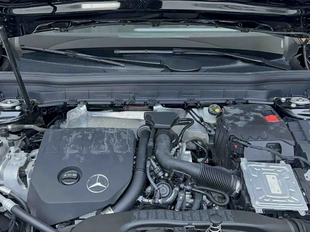 Mercedes-Benz GLB — миниатюра 18