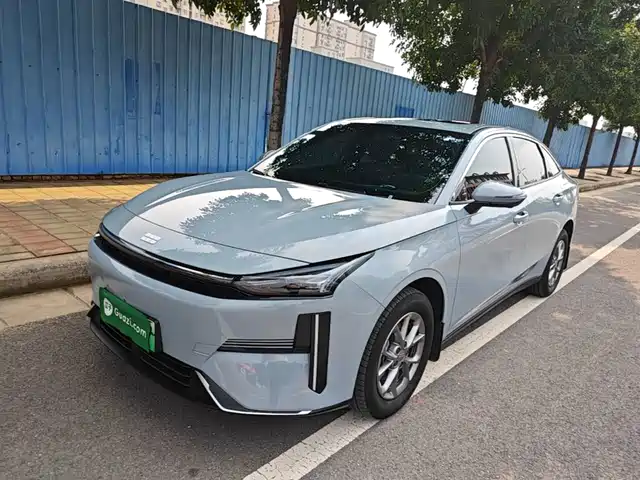 2025 Geely Galaxy L6