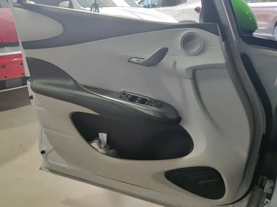 BYD Dolphin — миниатюра 7