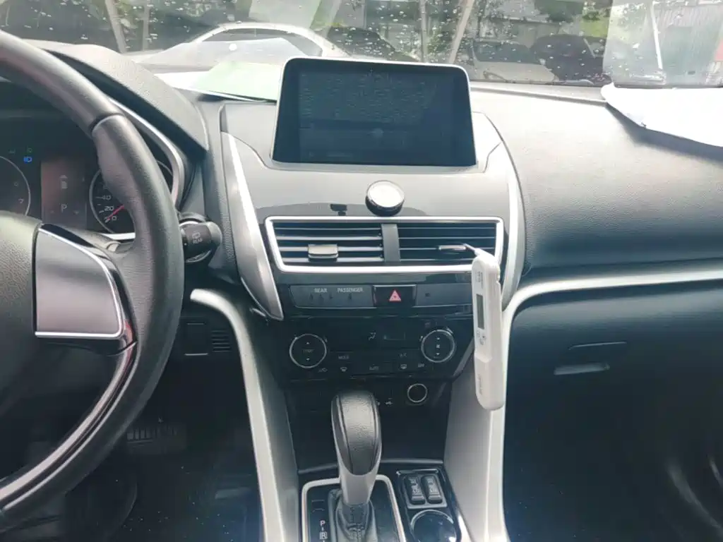 Mitsubishi Eclipse Cross — миниатюра 13