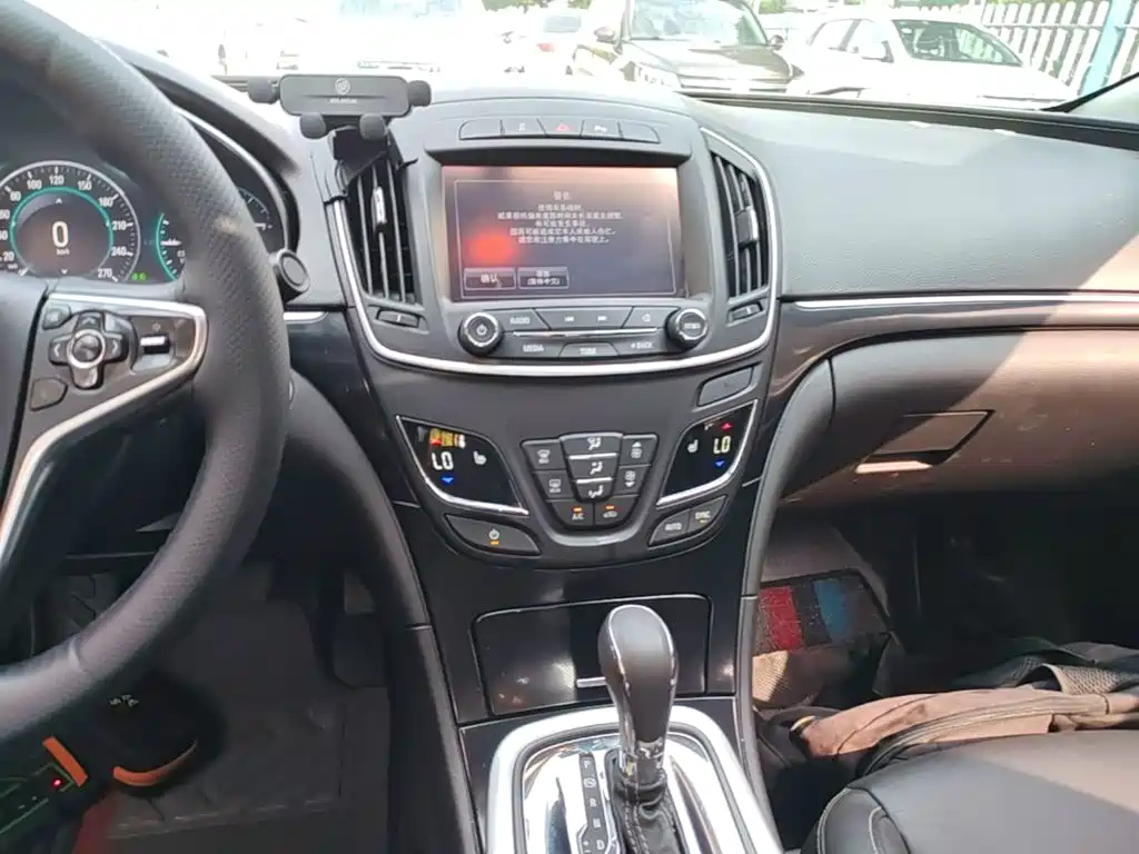 Buick Regal — миниатюра 13