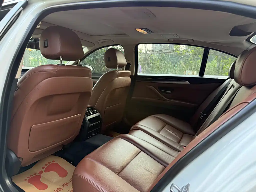 BMW 5 Series — миниатюра 14