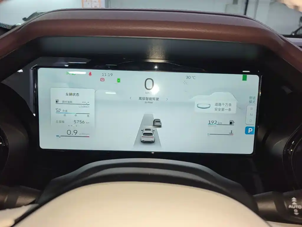 Geely Xingyue L — миниатюра 12