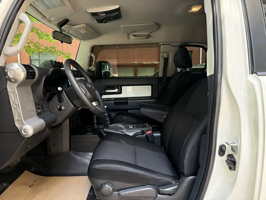 Toyota FJ Cruiser FJ 2020 4.0L AT