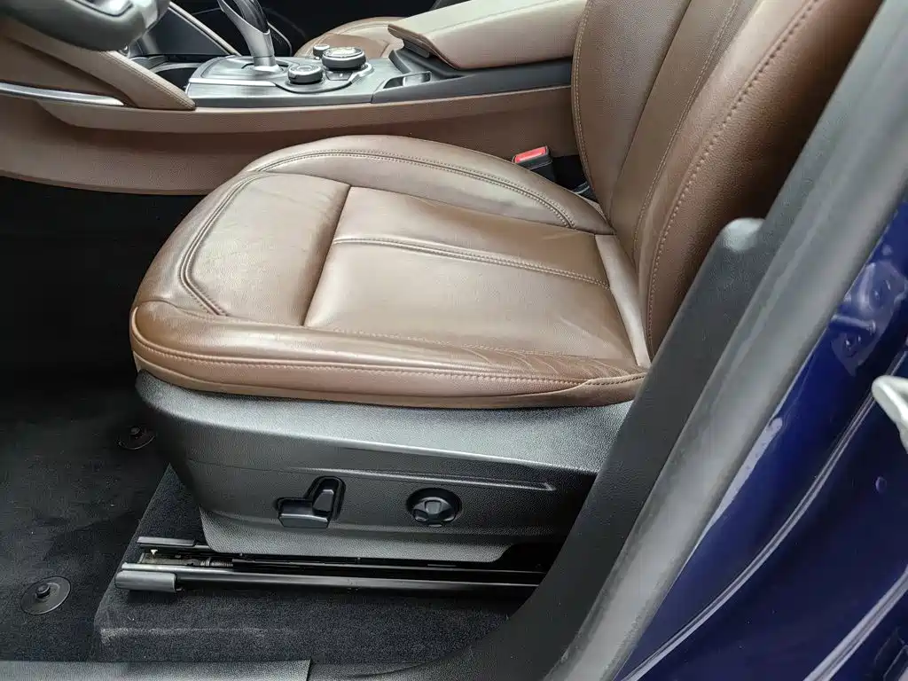 Alfa Romeo Stelvio — миниатюра 20
