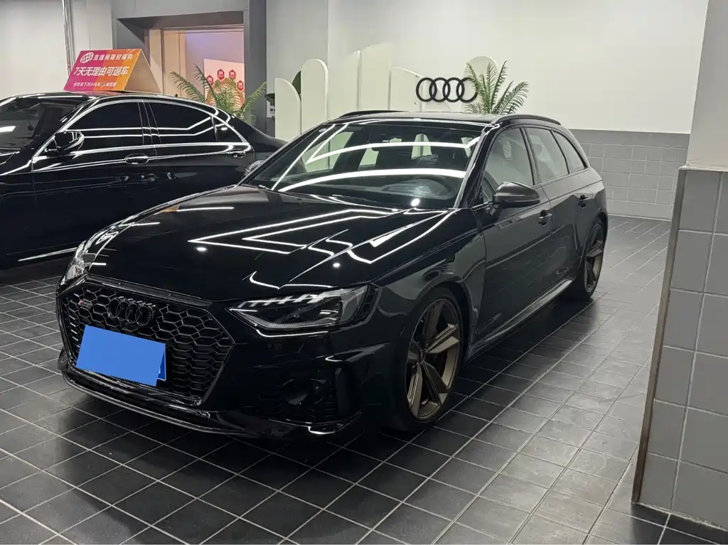 Audi RS 4