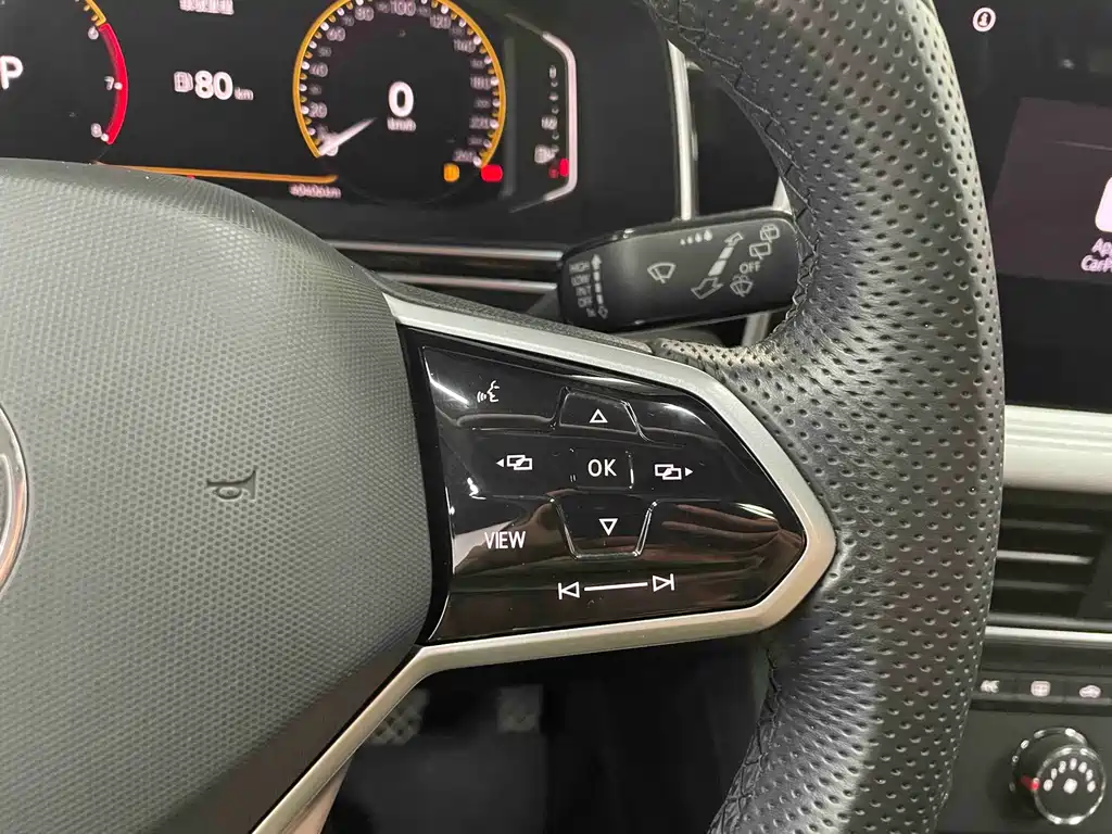 Volkswagen Tiguan L — миниатюра 32