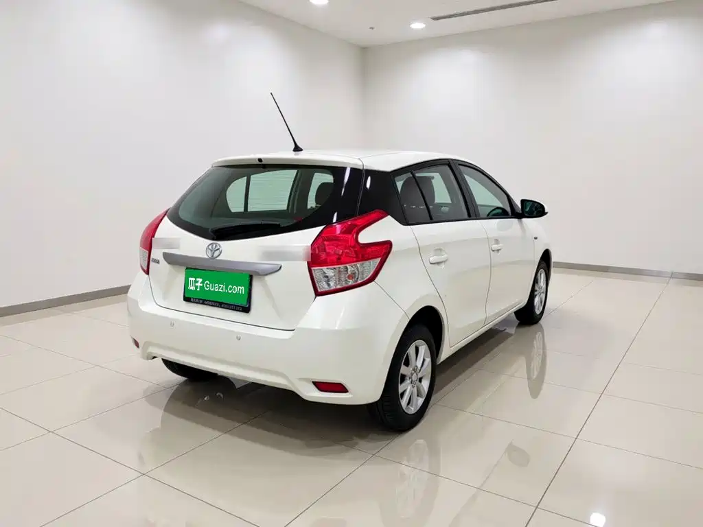 Toyota Yaris L — миниатюра 4