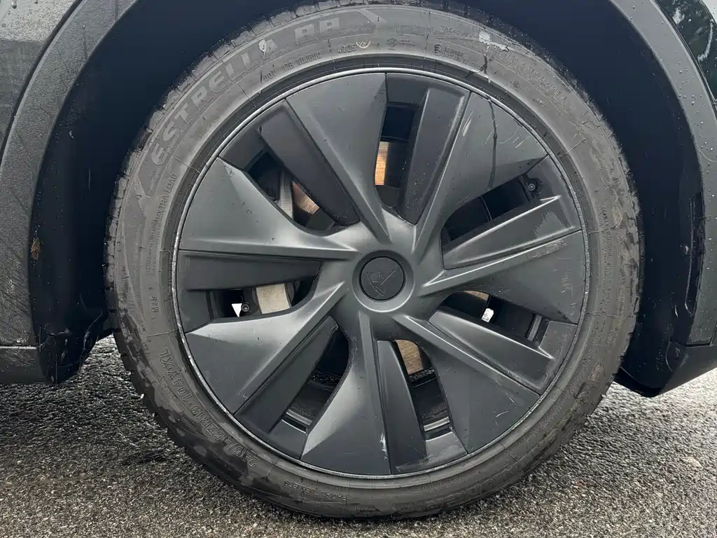Tesla Model Y — фотографии объявления, Фото 12