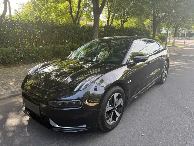 2023 Zeekr 001