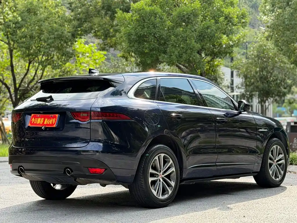 Jaguar F-PACE — миниатюра 5