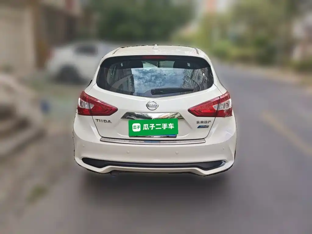 Nissan Tiida — миниатюра 15