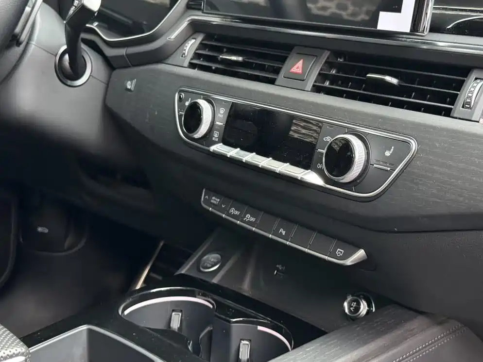 Audi A4L — миниатюра 7