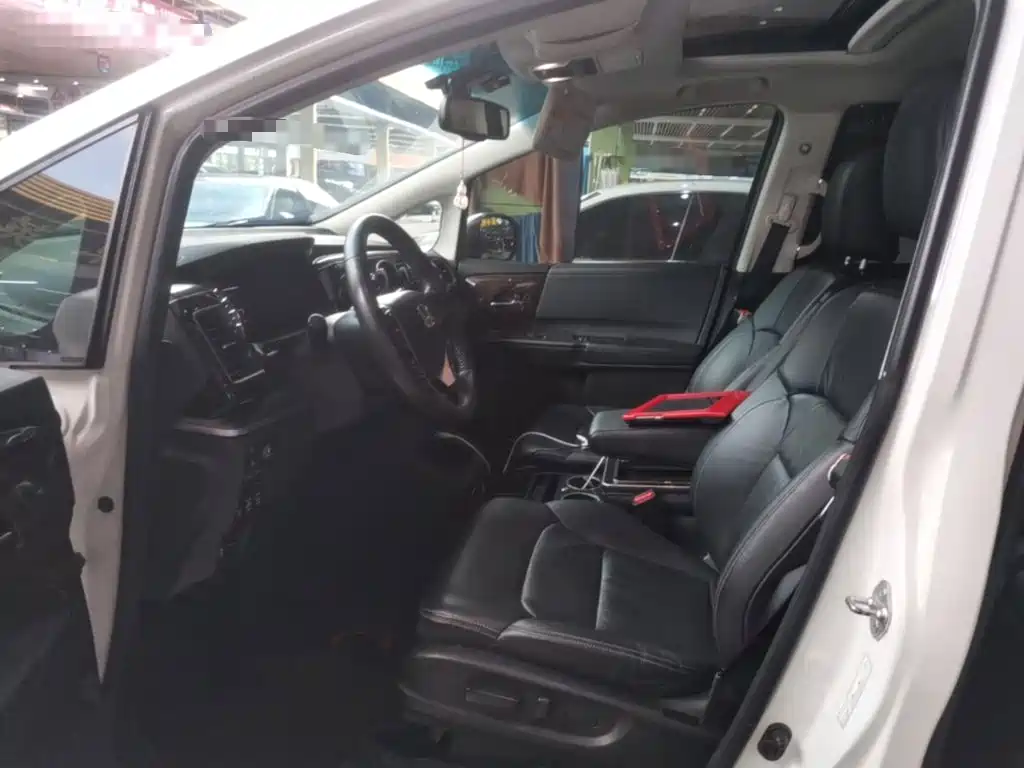 Honda Elysion — миниатюра 15