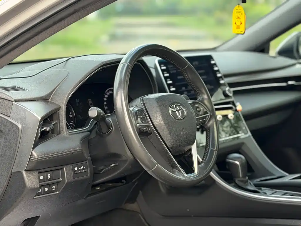 Toyota Avalon 2022 2.0L XLE Premium