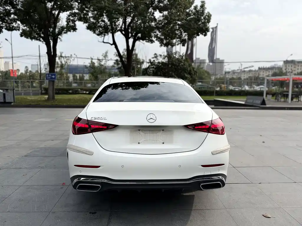 Mercedes-Benz C-Class — миниатюра 7
