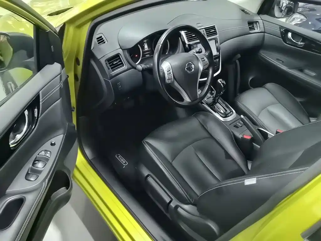 Nissan Tiida — миниатюра 16