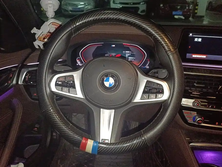 BMW 5 Series — миниатюра 15