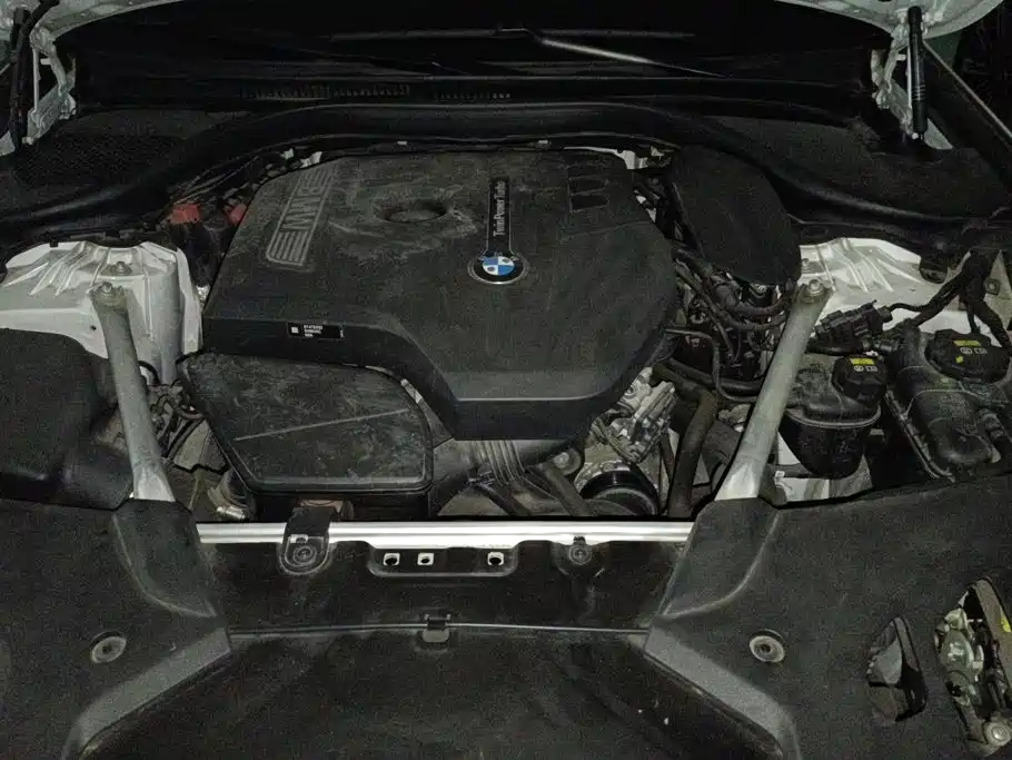 BMW 5 Series — миниатюра 10