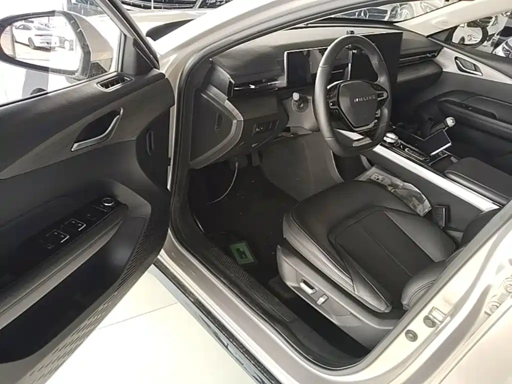 Wuling Xingguang — миниатюра 16
