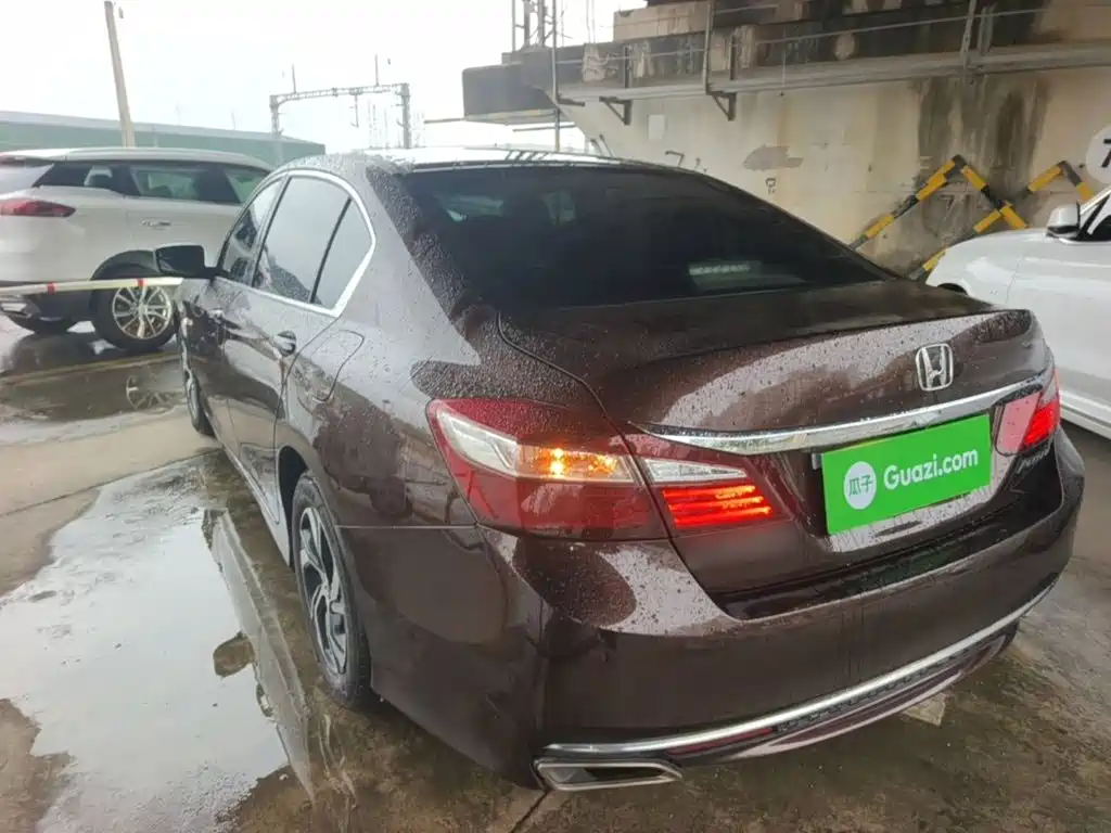 Honda Accord — миниатюра 5