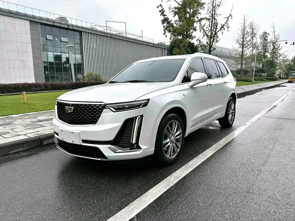 Cadillac XT6
