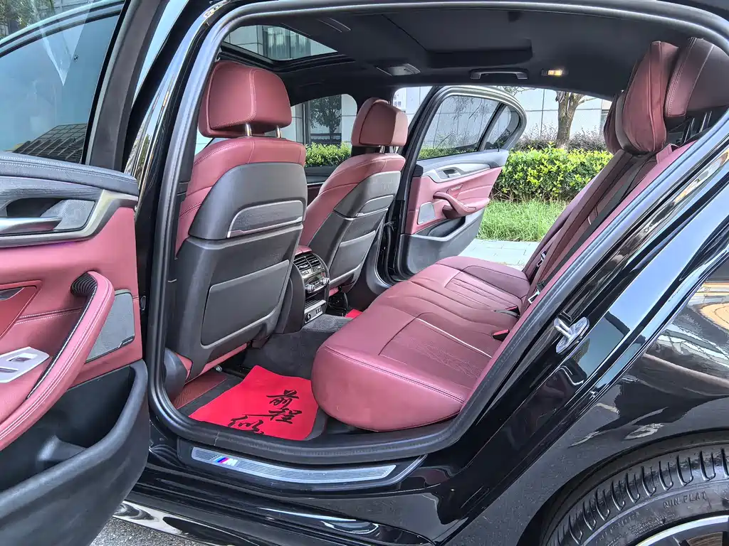 BMW 5 Series — миниатюра 10