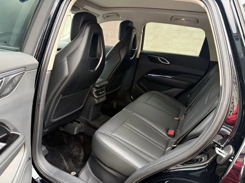 Hongqi Hongqi HS3 PHEV — миниатюра 7
