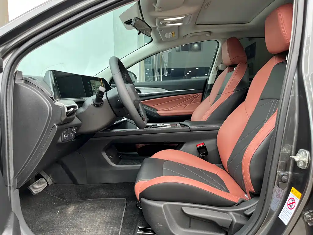 Changan Eado — миниатюра 4