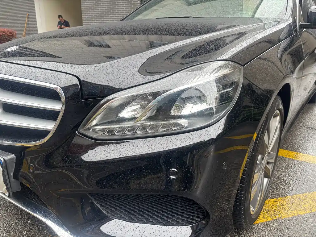 Mercedes-Benz E-Class — миниатюра 4