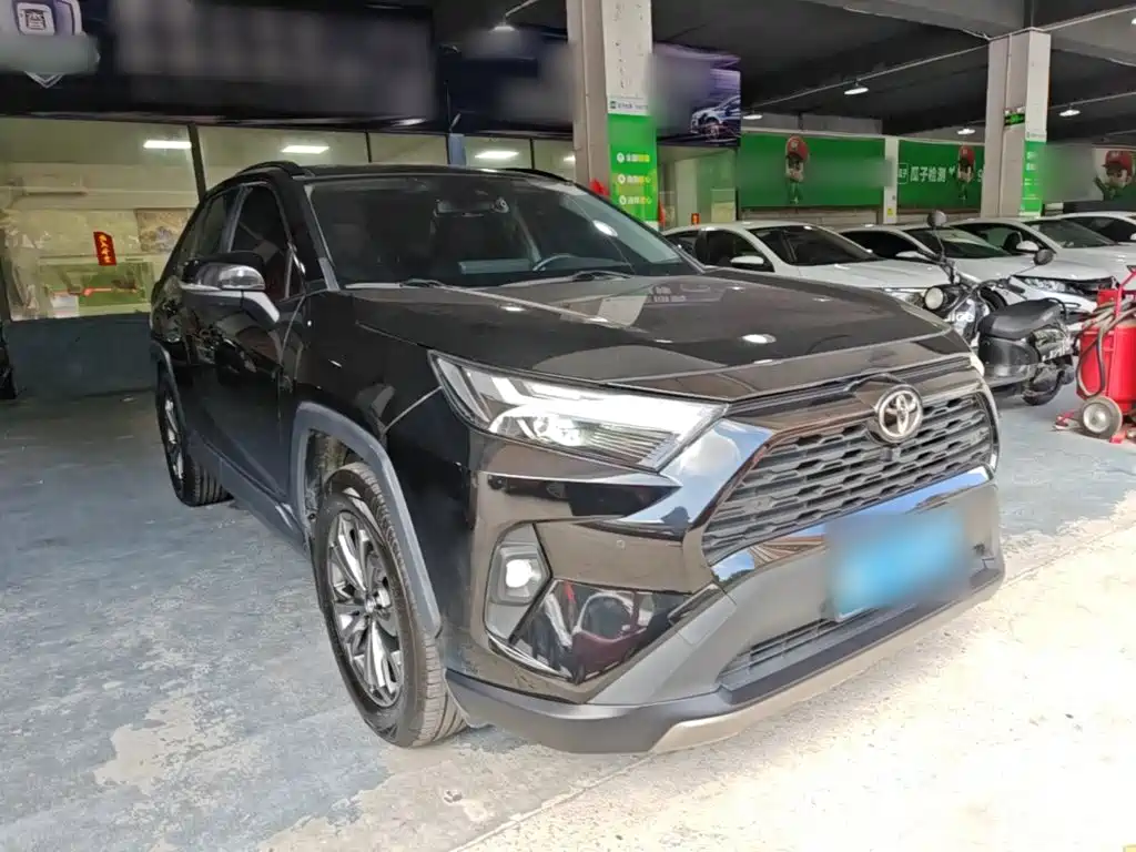 Toyota RAV4 — миниатюра 4