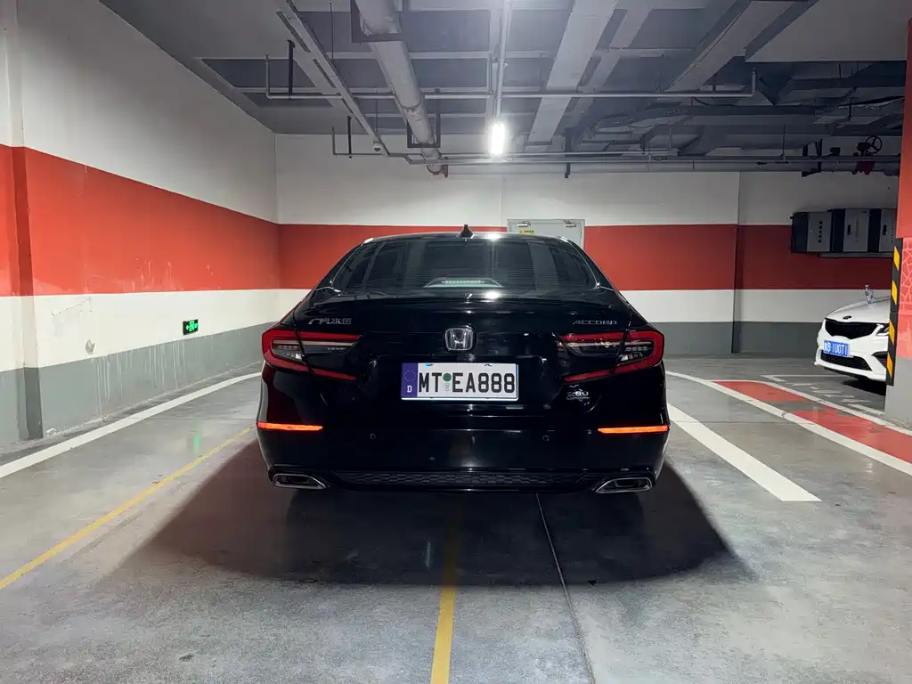 Honda Accord — миниатюра 8