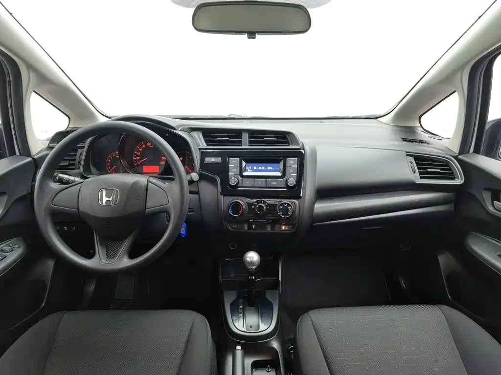 Honda Fit — миниатюра 5
