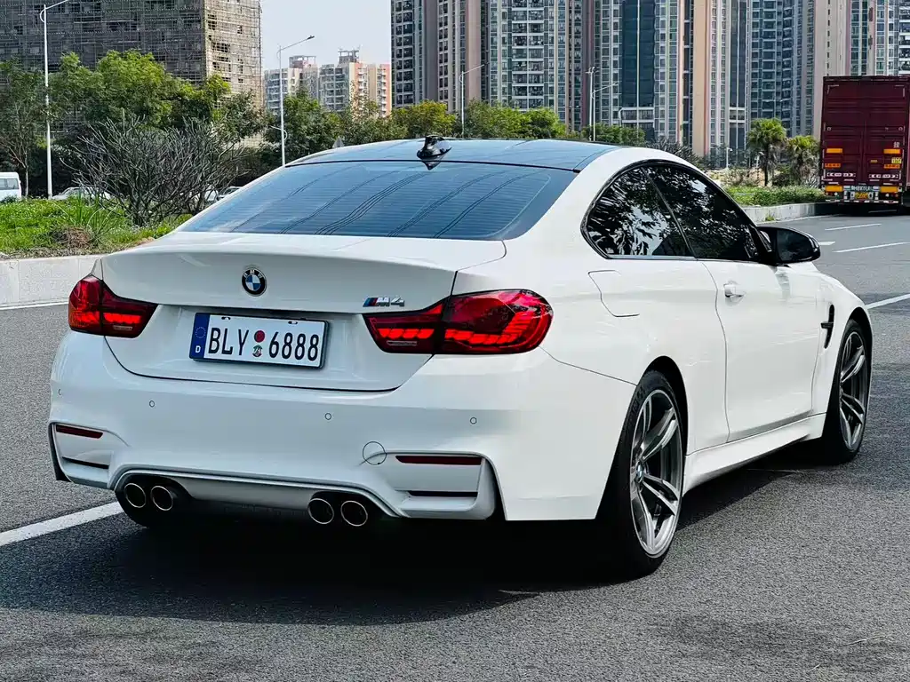 BMW M4
