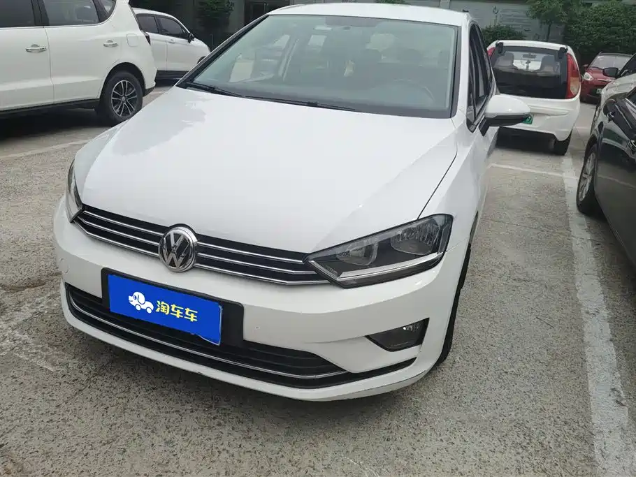 Купить Volkswagen Golf Sportsvan
