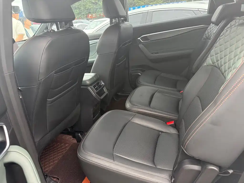 Geely Haoyue L — миниатюра 10