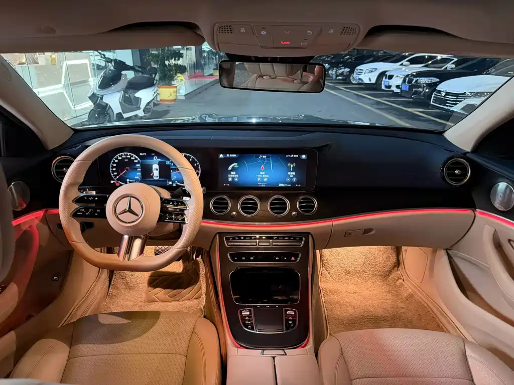 Mercedes-Benz E-Class — миниатюра 5
