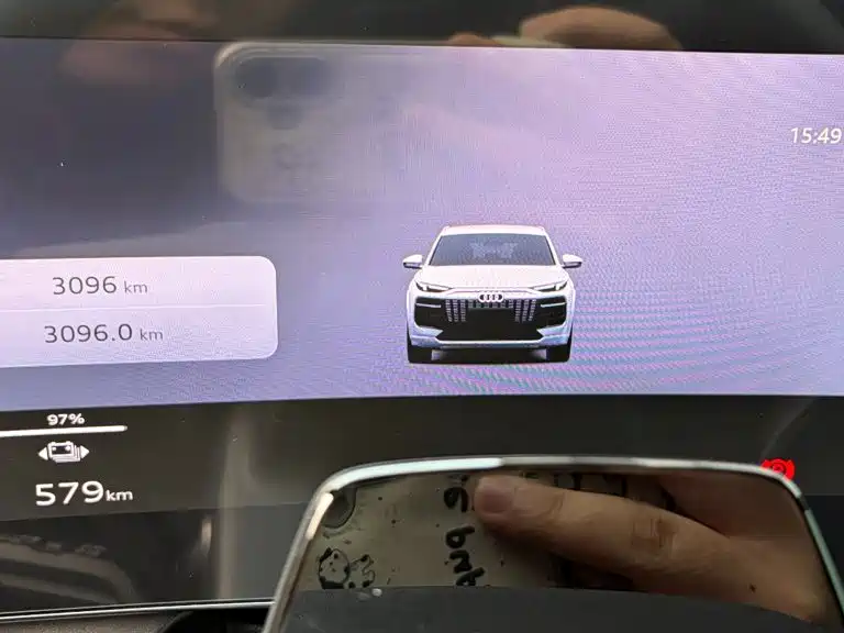 Audi Q6L e-tron — миниатюра 13