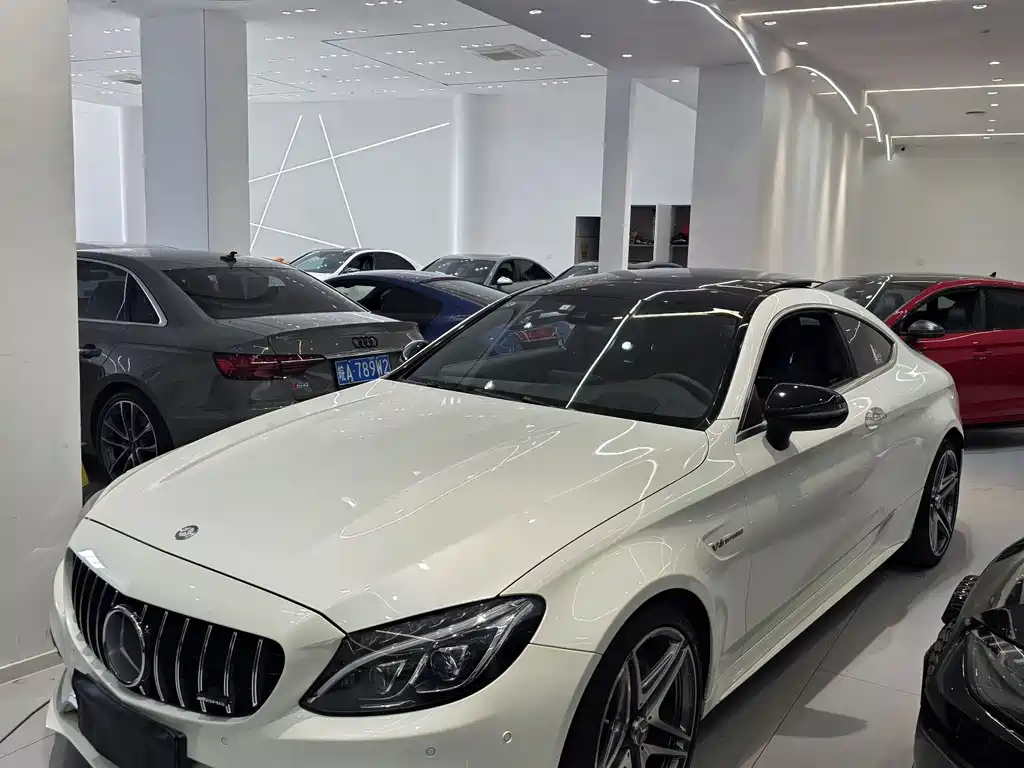 Купить Mercedes-Benz C-Class AMG