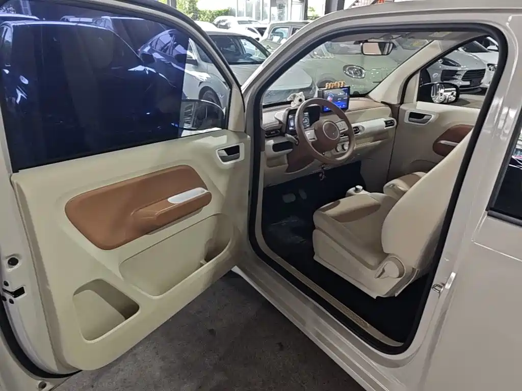 Wuling MINIEV — миниатюра 16