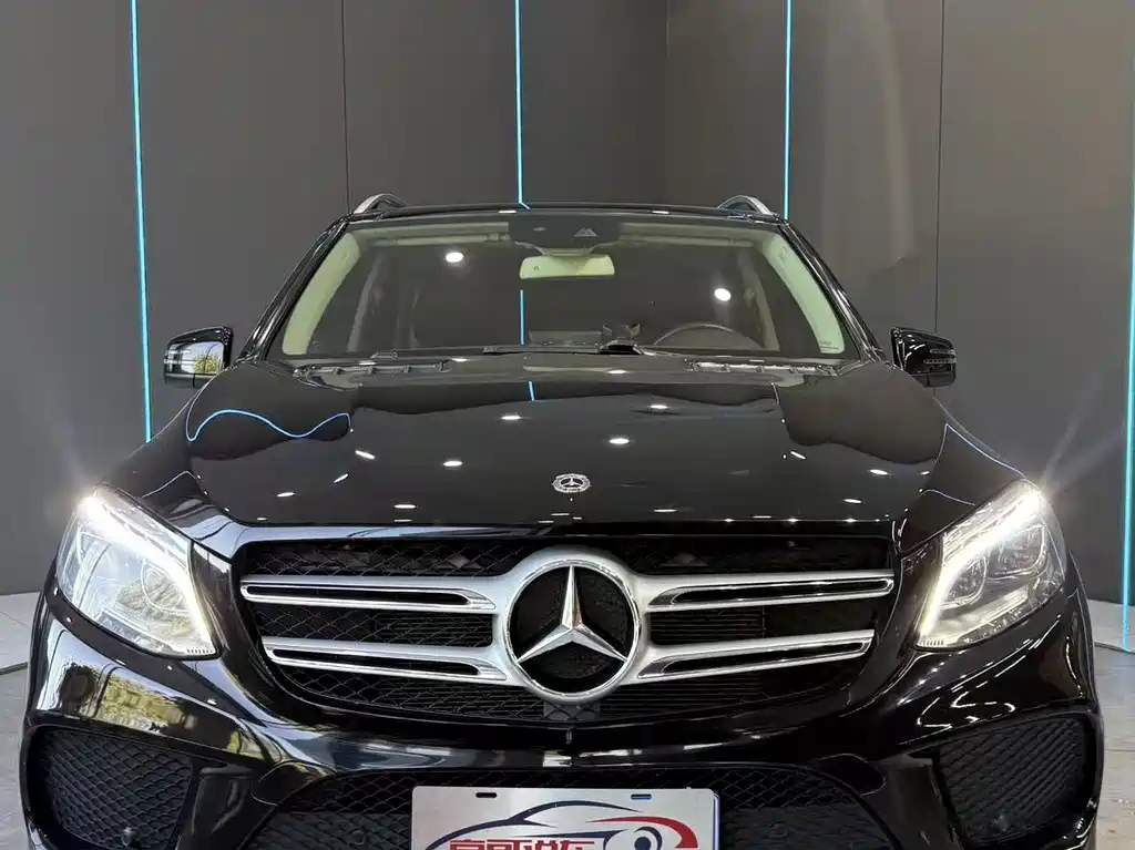 Mercedes-Benz GLE (Import) — миниатюра 2