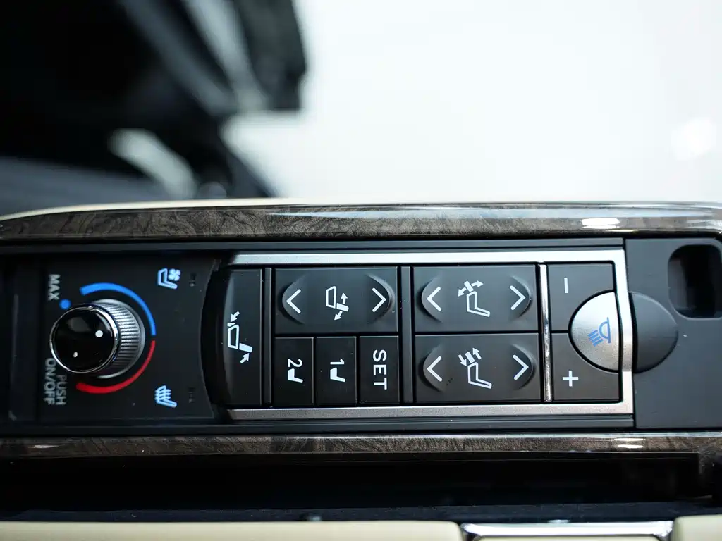 Toyota Vellfire — миниатюра 12