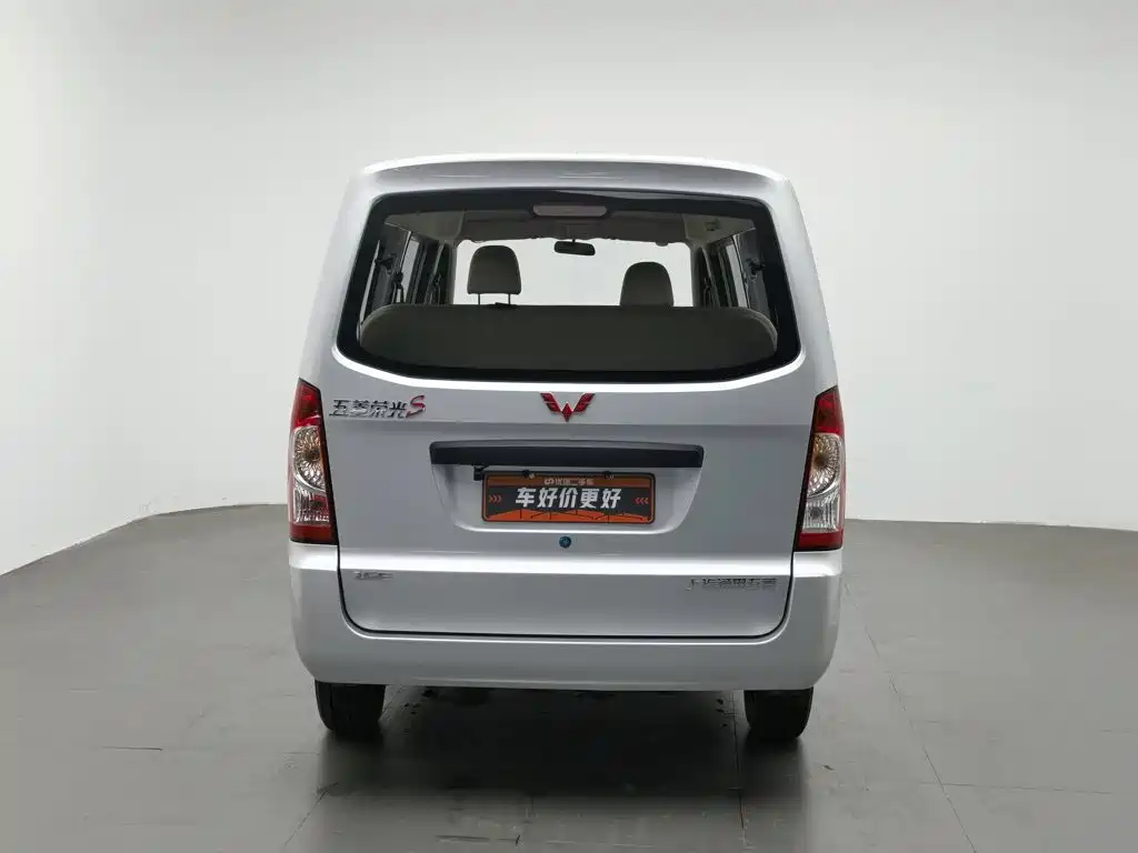 Wuling Rongguang S — миниатюра 4