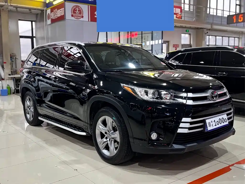 TOYOTA HIGHLANDER