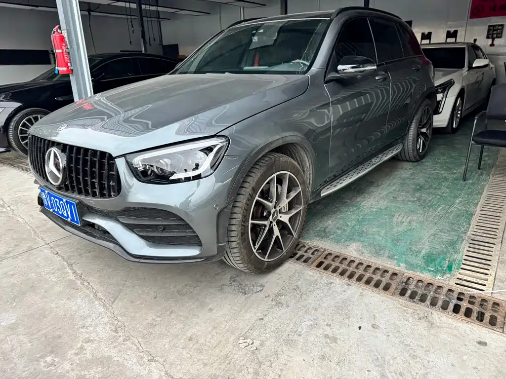 Mercedes-Benz GLC AMG