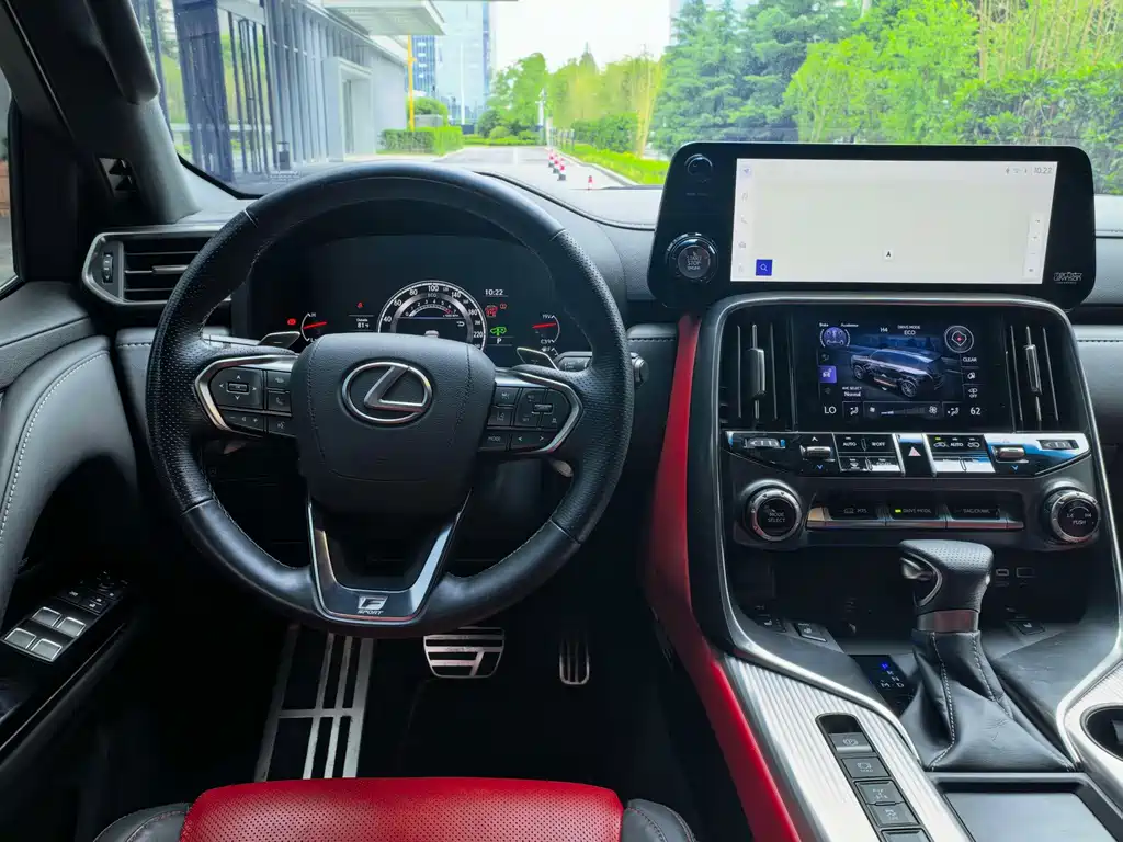 Lexus LX — миниатюра 9