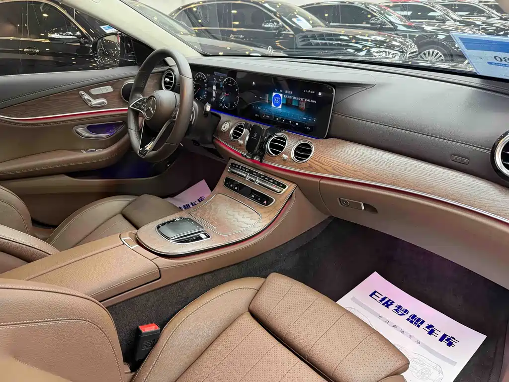 Mercedes-Benz E-Class — миниатюра 15