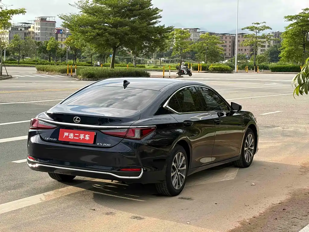 Lexus ES — миниатюра 7