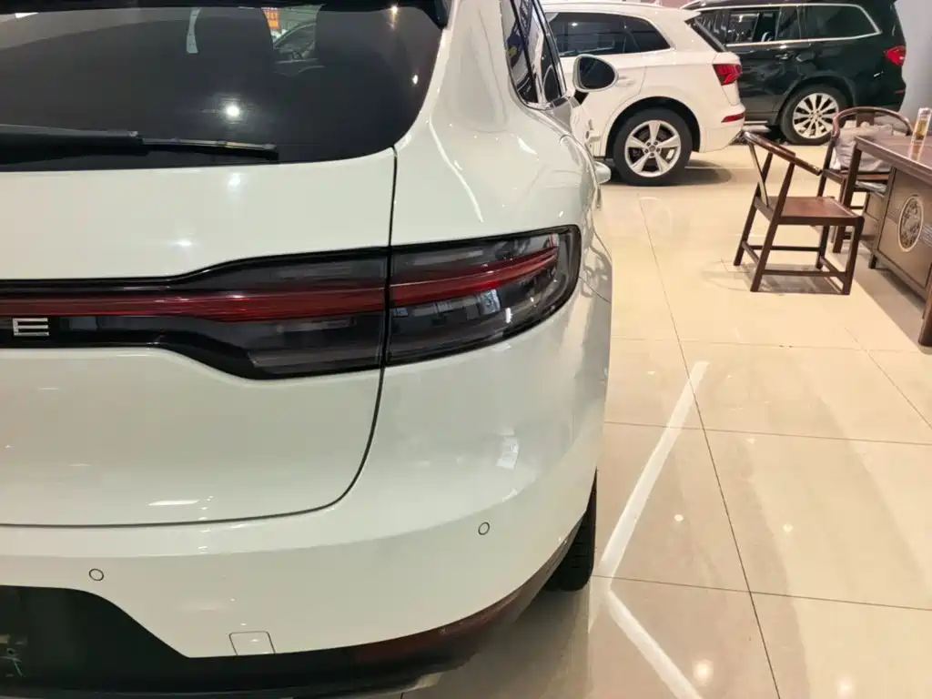 Porsche Macan — миниатюра 8